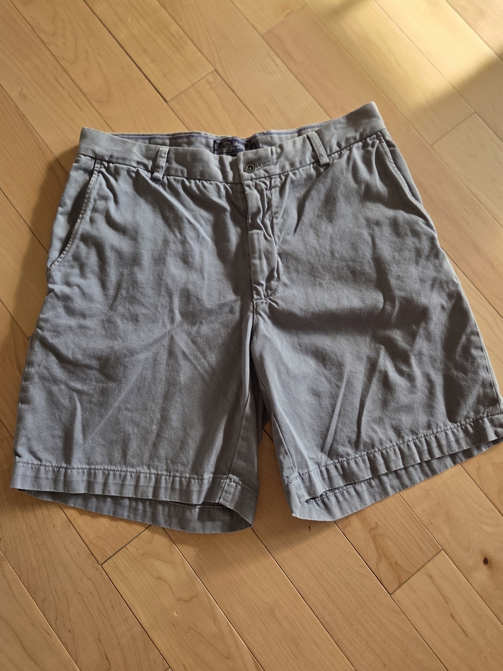 Southern Tide Men's Light Gray Flat Front Shorts